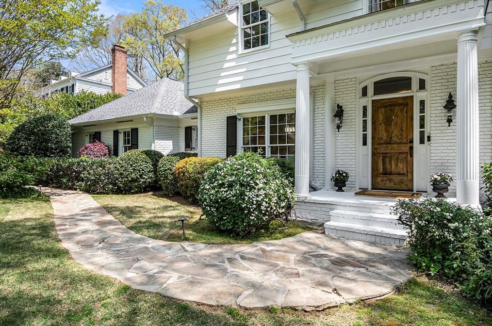 3391 Pinestream Rd, Atlanta GA  30327-2203 exterior