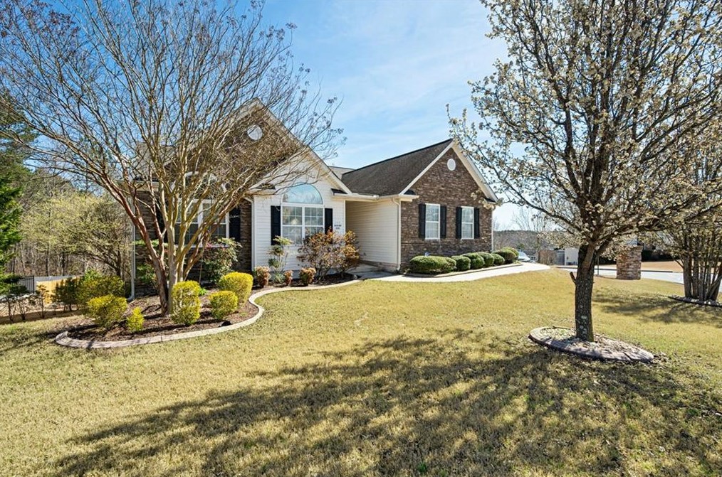 103 Overlook Dr, Dallas, GA 30157