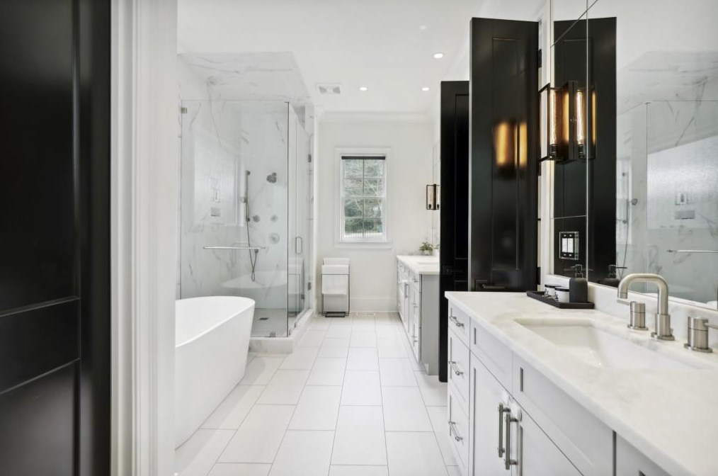 5335 Mount Vernon Pkwy, Atlanta GA  30327-4735 exterior