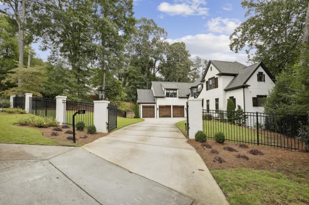 5335 Mount Vernon Pkwy, Atlanta, GA 30327-4735
