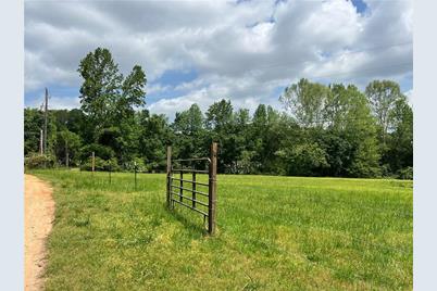 121 Carver Drive, Jefferson, GA 30549 - Photo 14