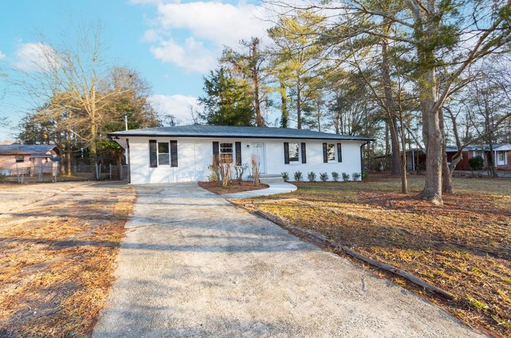 5864 Ronnie Dr, Rex GA 30273-1059 exterior