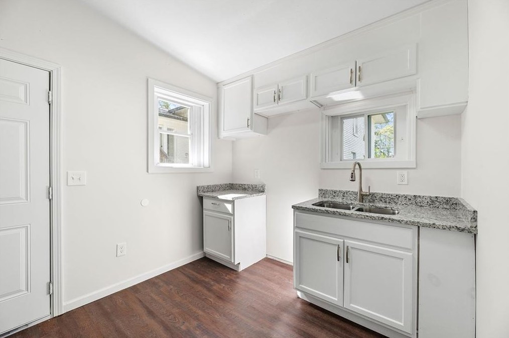 3412 Elmtree Dr, Atlanta GA  30311-3028 exterior
