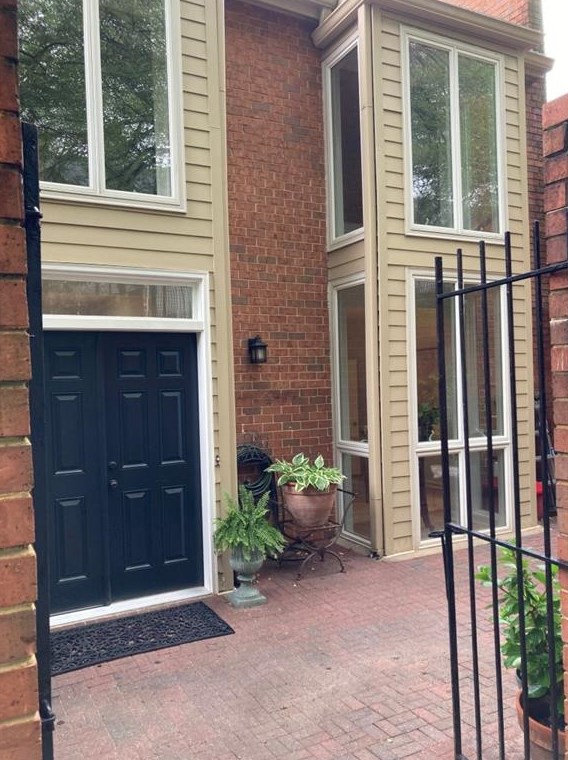 69 Willow Gln, Atlanta, GA 30342-1341