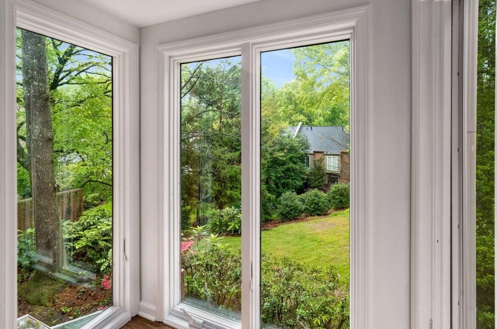 69 Willow Gln, Atlanta GA  30342-1341 exterior
