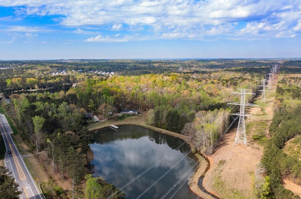 8111 Dallas Acworth Hwy, Dallas GA 30132-7936 exterior