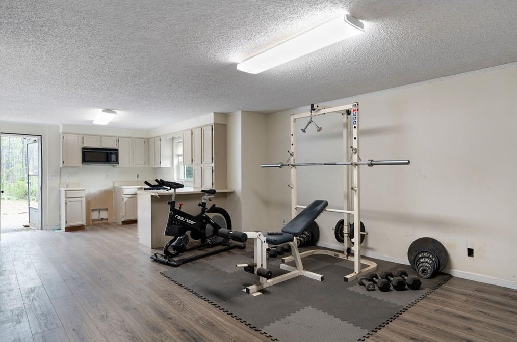 8111 Dallas Acworth Hwy, Dallas GA 30132-7936 exterior