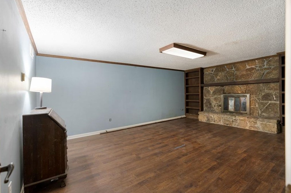 8111 Dallas Acworth Hwy, Dallas GA 30132-7936 exterior