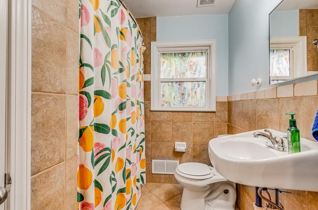 2165 2nd Ave, Decatur GA  30032 exterior