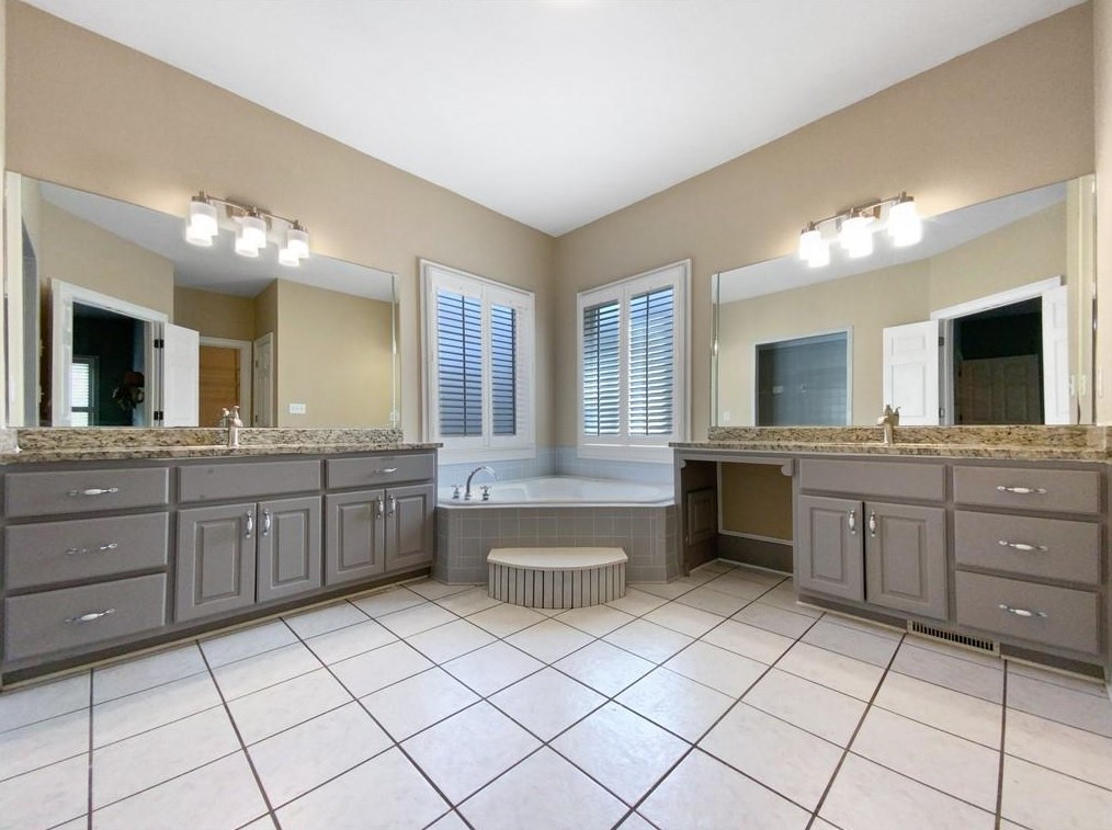 5276 Hickory Walk Ter, Conyers GA  exterior