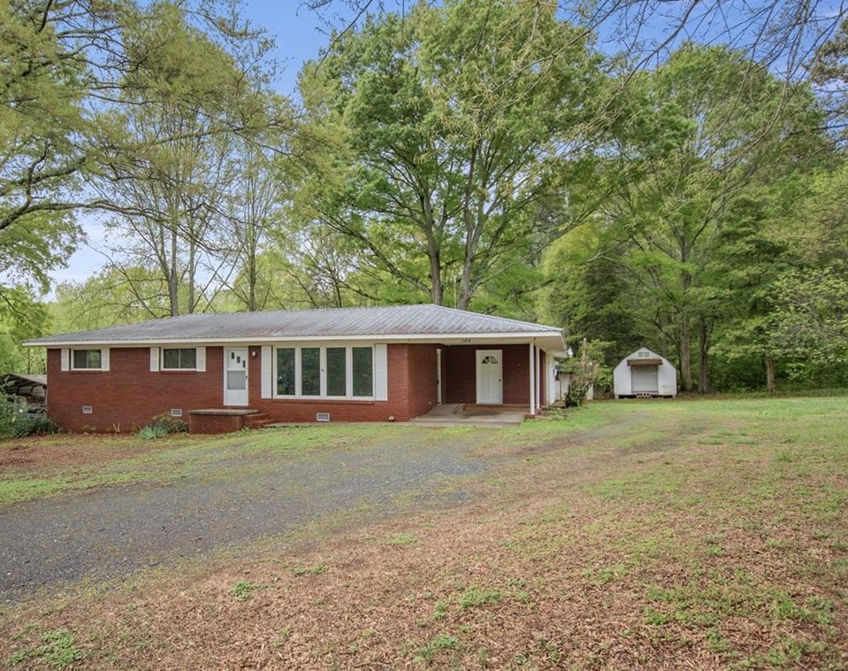 144 Danny Cir, Calhoun GA 30701-9110 exterior