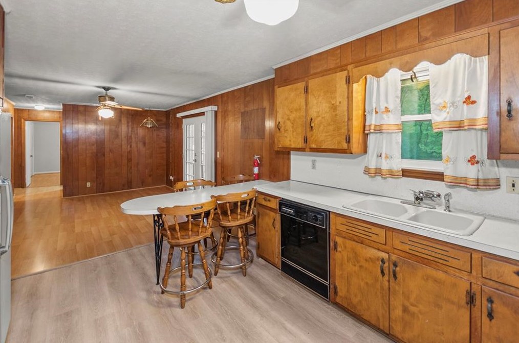 144 Danny Cir, Calhoun GA 30701-9110 exterior