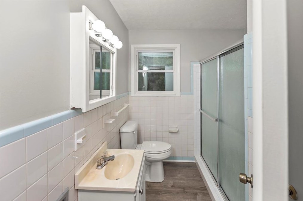 144 Danny Cir, Calhoun GA 30701-9110 exterior