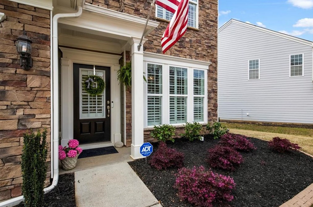 814 Poplar Ter, Holly Springs, GA 30115-1870