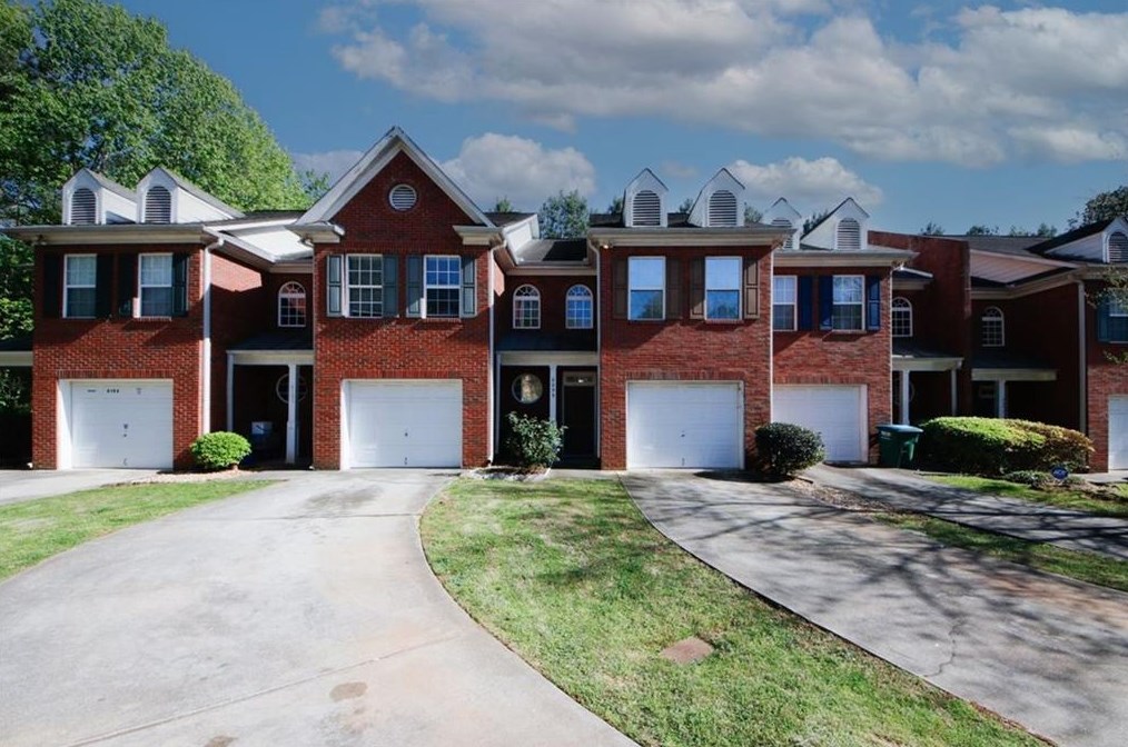 6099 Brookechase Ln, Norcross, GA 30093