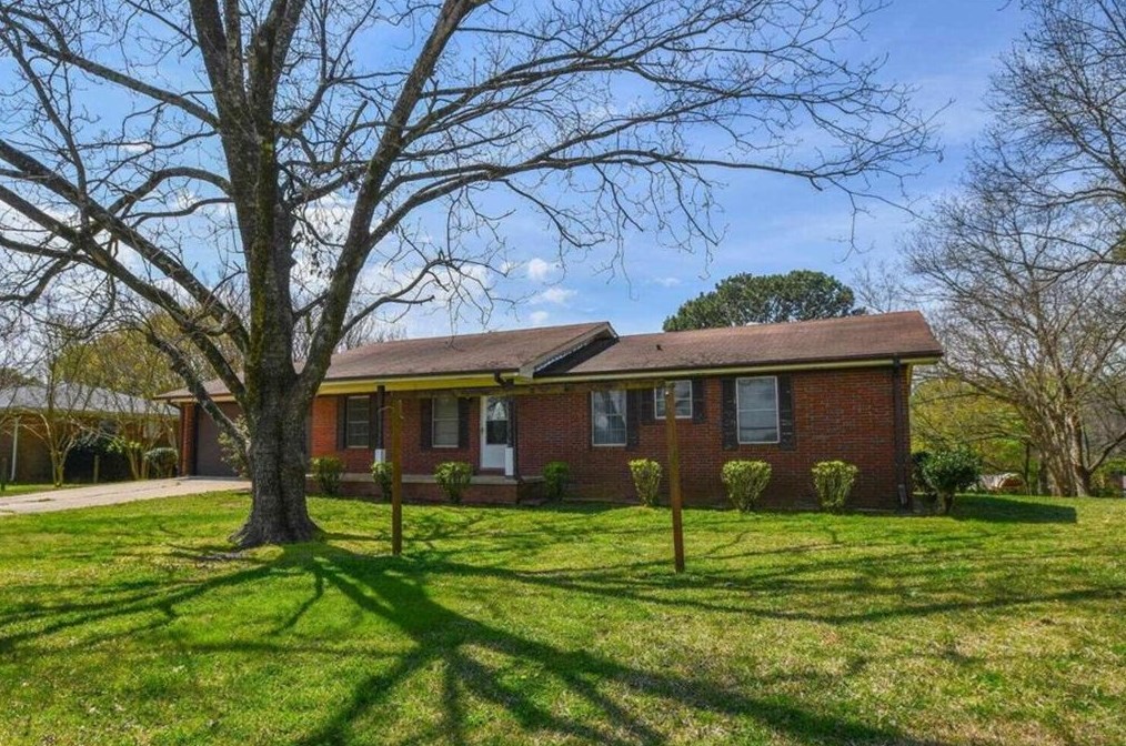 5001 Whites Mill Rd, Gainesville, GA 30504