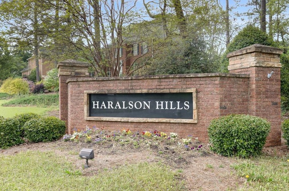 568 Haralson Dr Sw, Lilburn, GA 30047