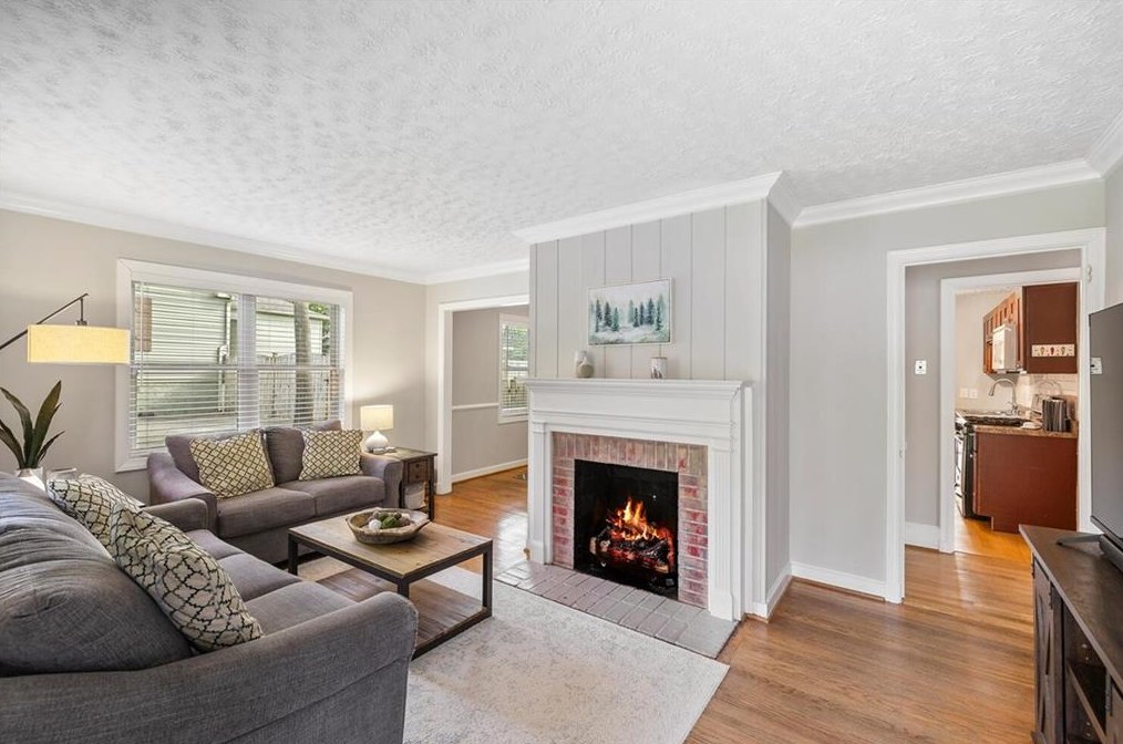 189 Parkview Dr, Marietta, GA 30060-2407
