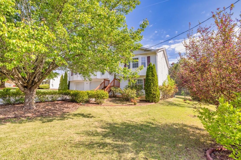 1495 Chalet Cir, Lawrenceville GA  30043-6902 exterior