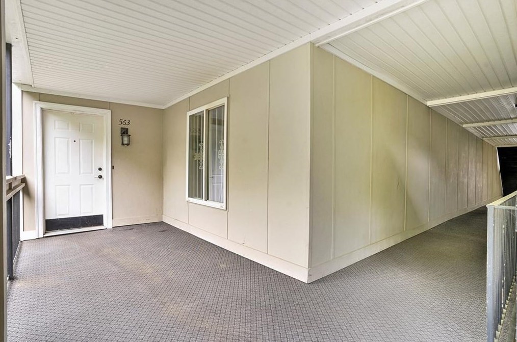 563 Emory Oaks Way, Decatur, GA 30033