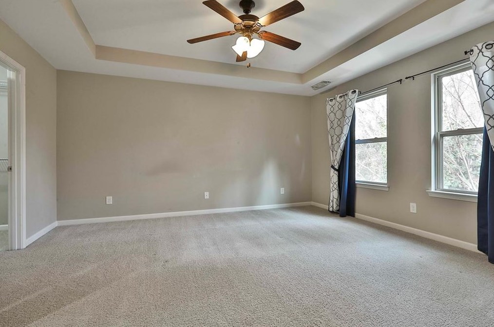 1568 Lenox Overlook Rd, Atlanta GA  30329-1528 exterior