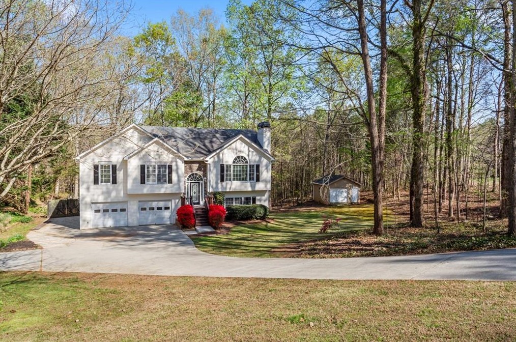 395 Mountain Crest Dr, Holly Springs, GA 30114-5165
