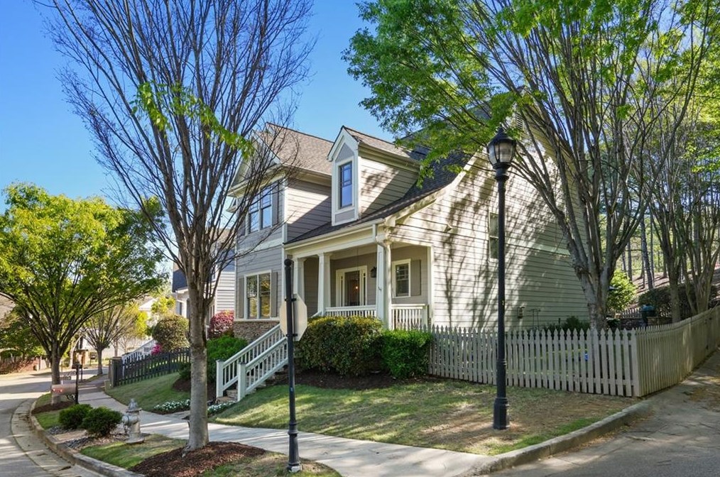 1589 Gilstrap Ln, Atlanta, GA 30318-2776