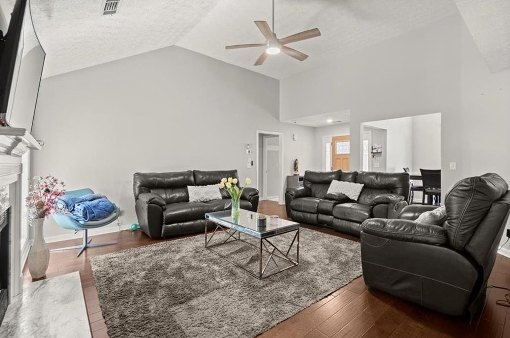 3905 Piper Glen Dr, Buford GA  30519-3987 exterior