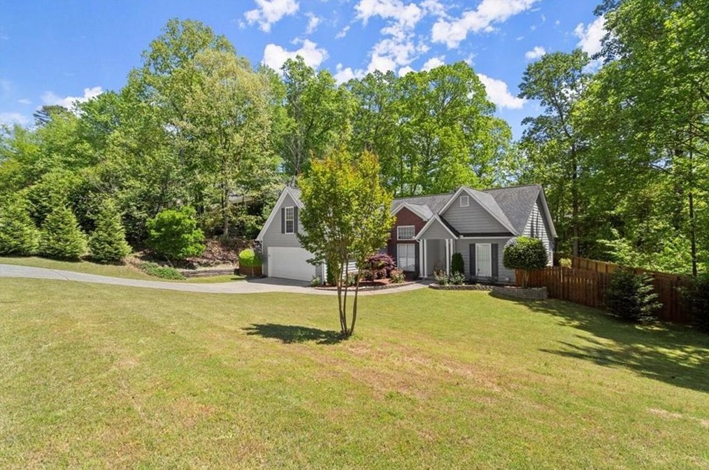 3905 Piper Glen Dr, Buford GA  30519-3987 exterior