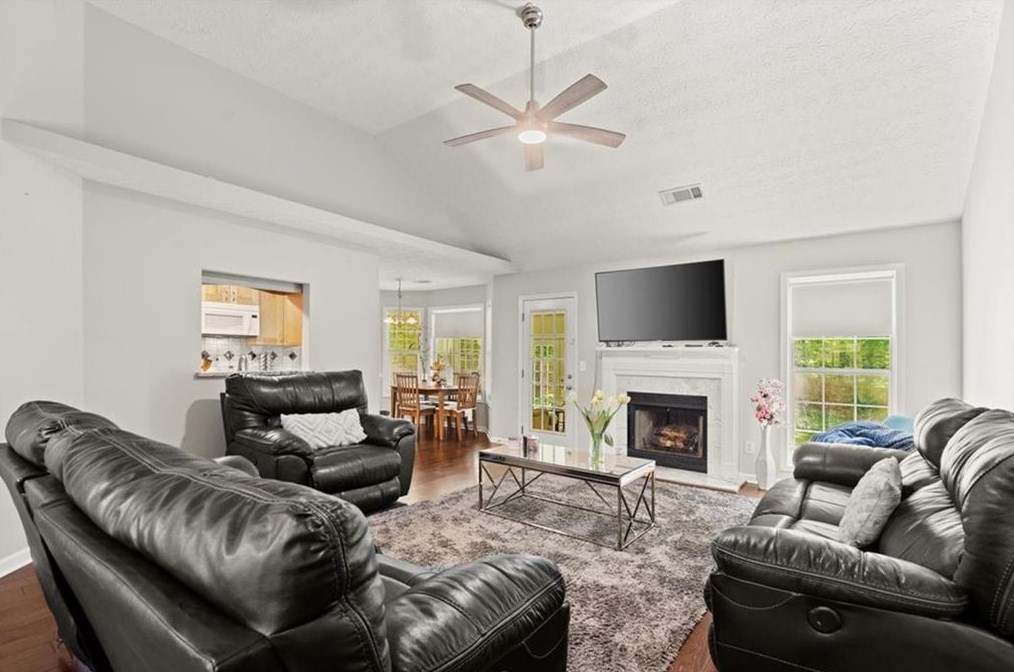 3905 Piper Glen Dr, Buford GA  30519-3987 exterior