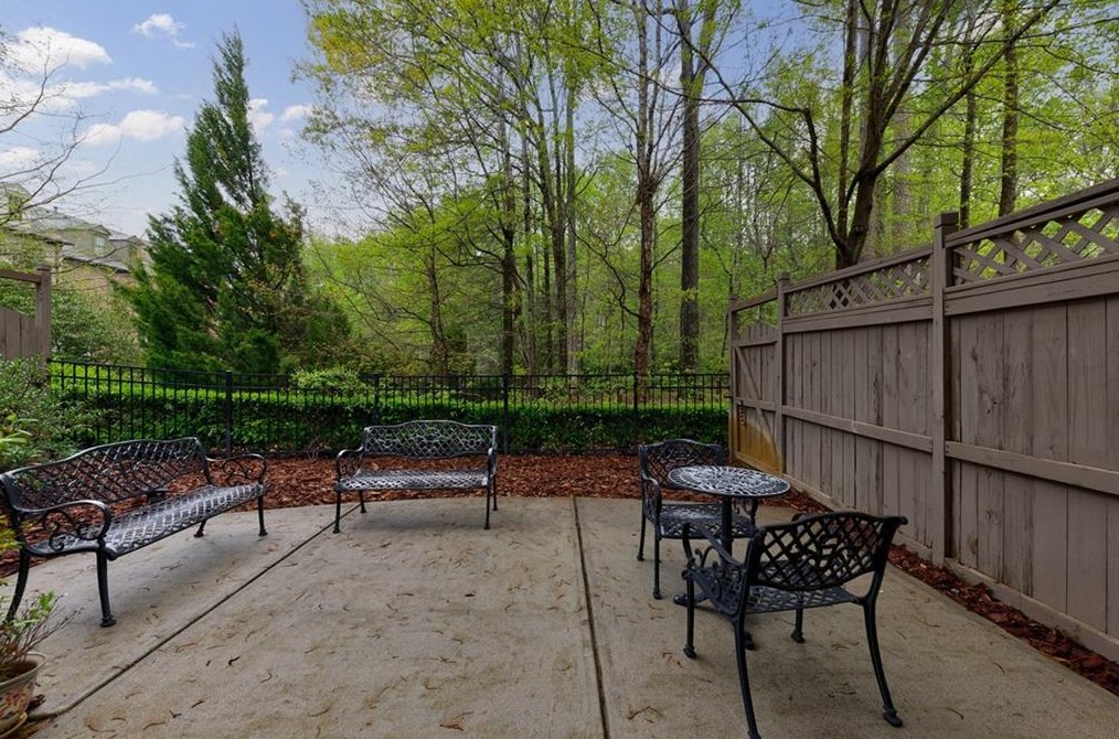 308 Nottaway Ln, Alpharetta GA 30009-2287 exterior