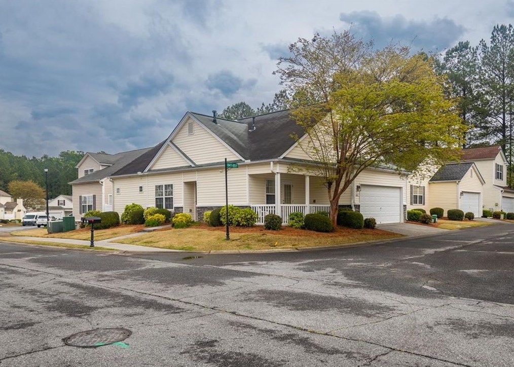 841 Windcroft Cir Nw, Acworth, GA 30101