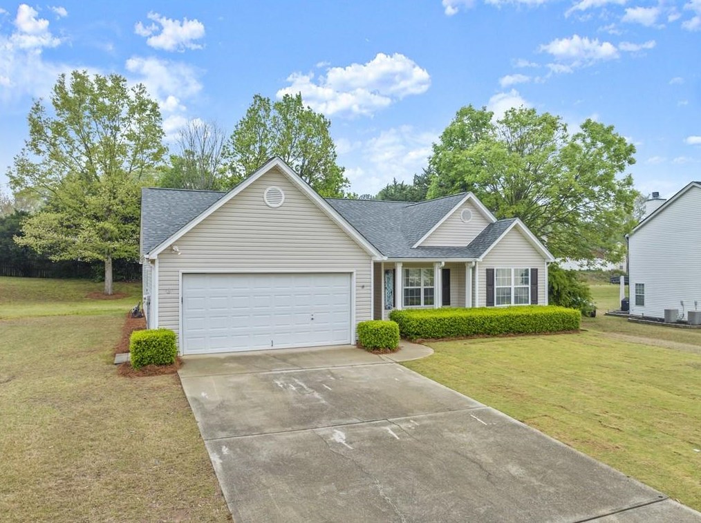 408 Regan Dr, Winder, GA 30680-3586