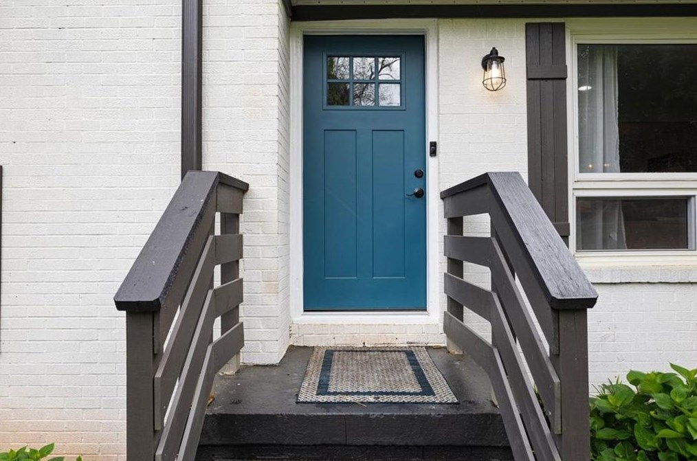 2949 Toney Dr, Decatur GA  30032-5753 exterior