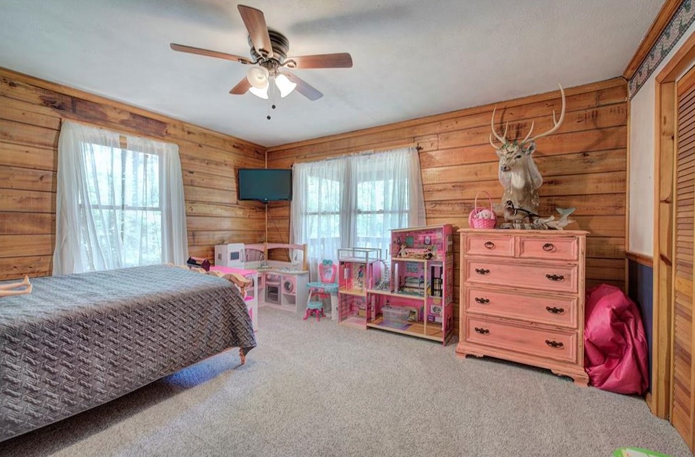 4134 Dews Pond Rd, Calhoun GA  30701-4337 exterior