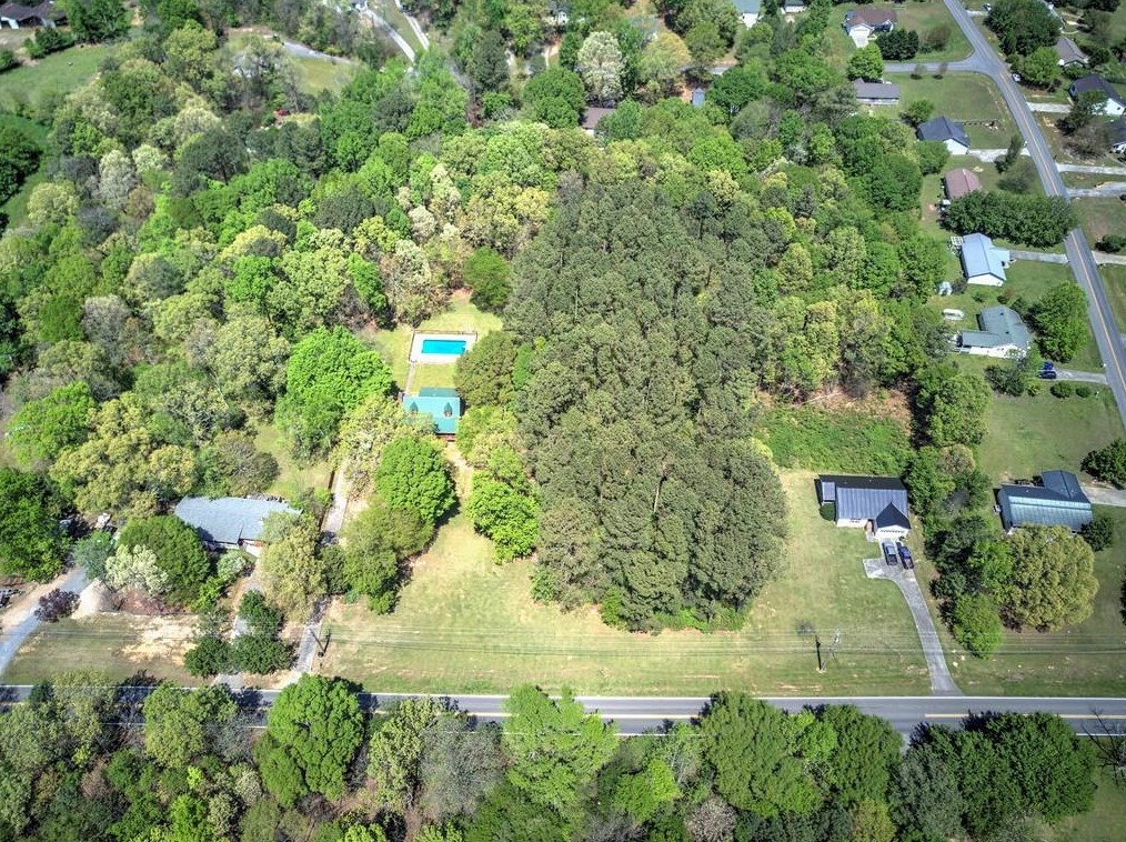 4134 Dews Pond Rd, Calhoun GA  30701-4337 exterior