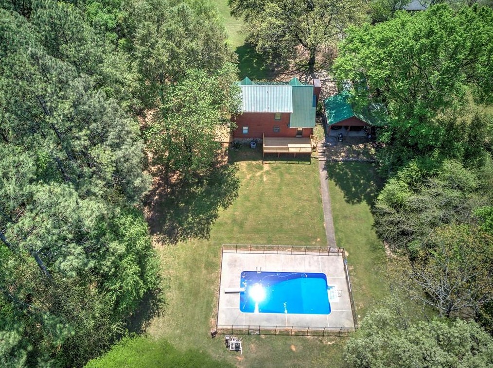 4134 Dews Pond Rd, Calhoun GA  30701-4337 exterior