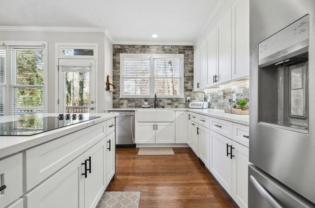 4028 Windgrove Xing, Suwanee GA  30024-7099 exterior