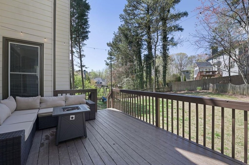 4028 Windgrove Xing, Suwanee GA  30024-7099 exterior