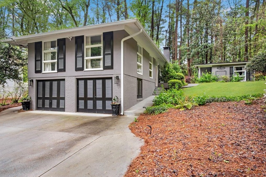 1091 Mcconnell Dr, Decatur, GA 30033