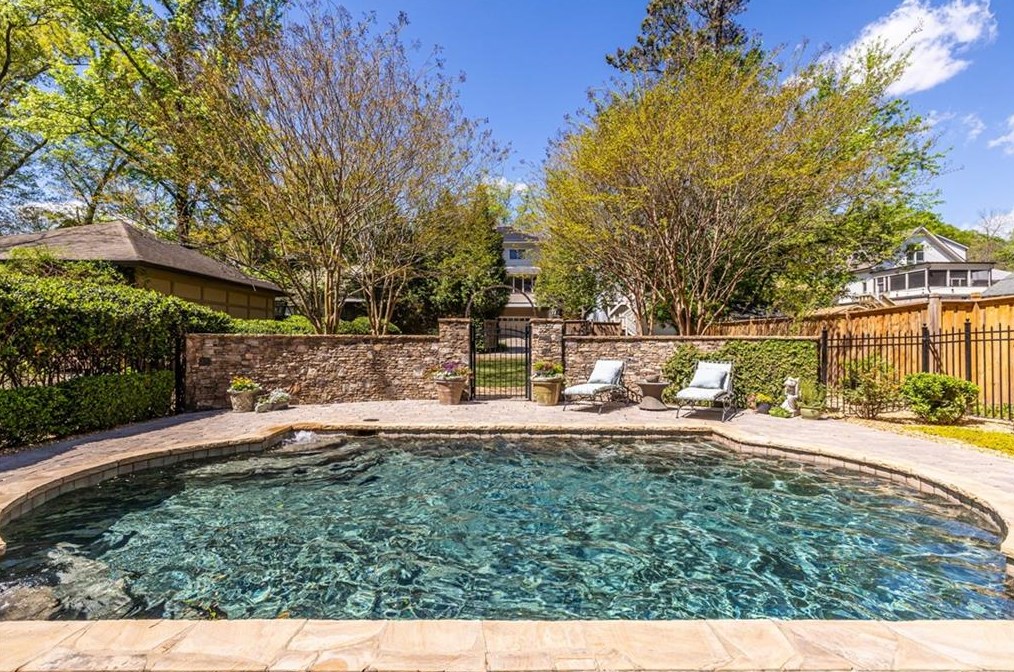 261 Second Ave, Decatur GA  30030-3551 exterior