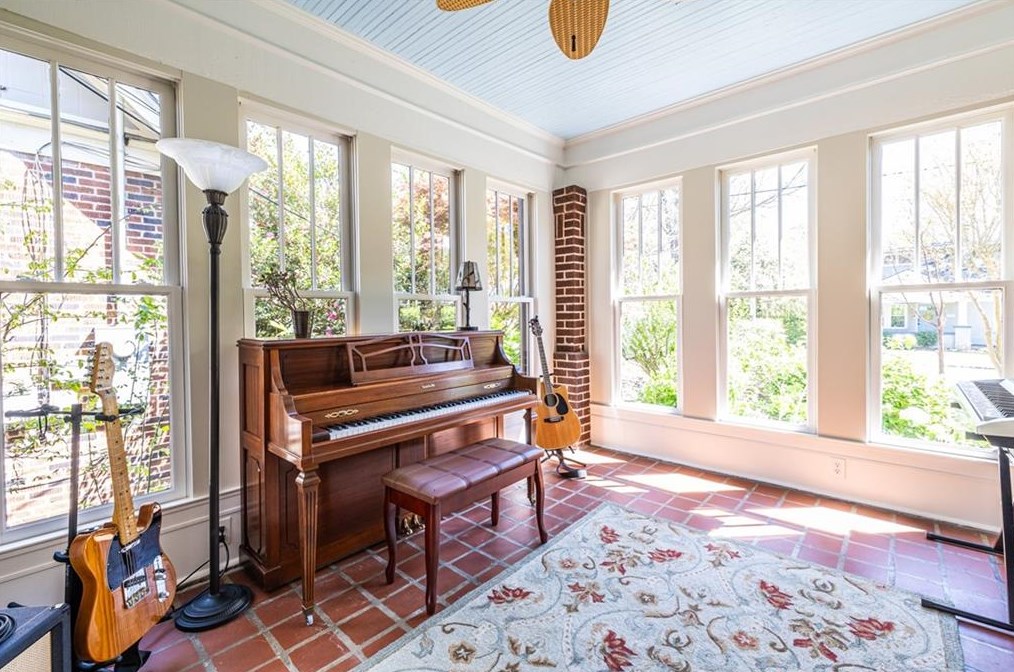 261 Second Ave, Decatur GA  30030-3551 exterior