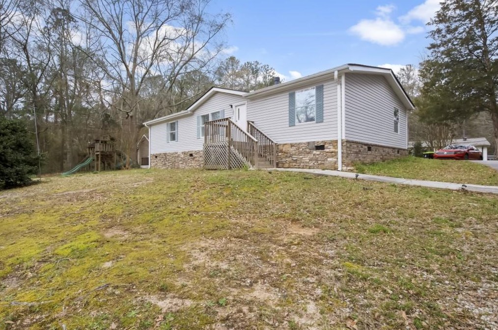 2560 Winding Lake Trl, Conyers GA  30012-2492 exterior