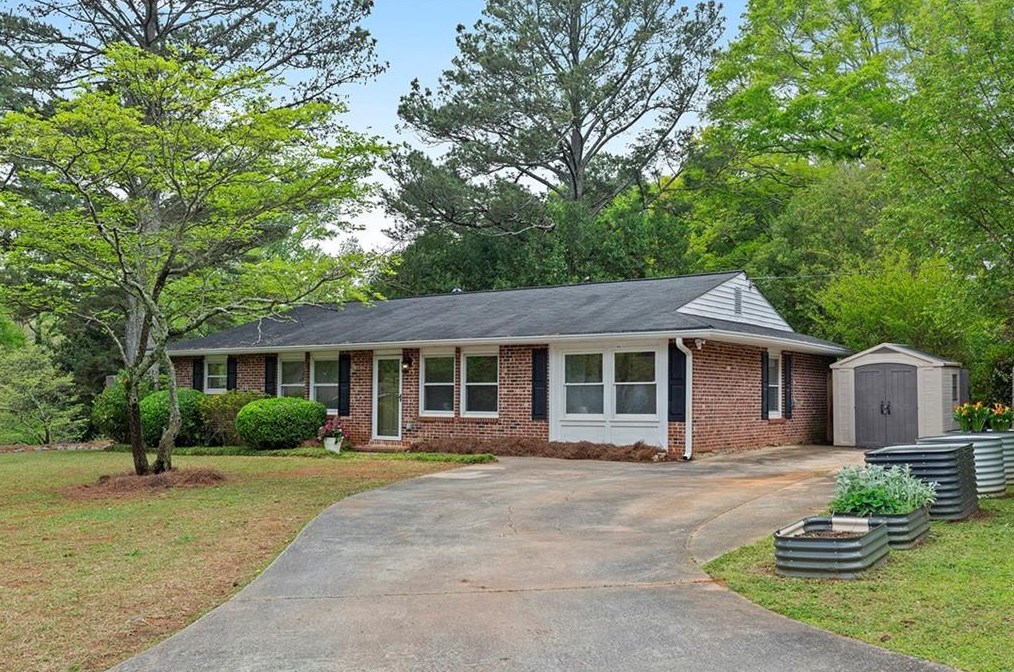 3196 Francine Dr, Decatur, GA 30033-3357