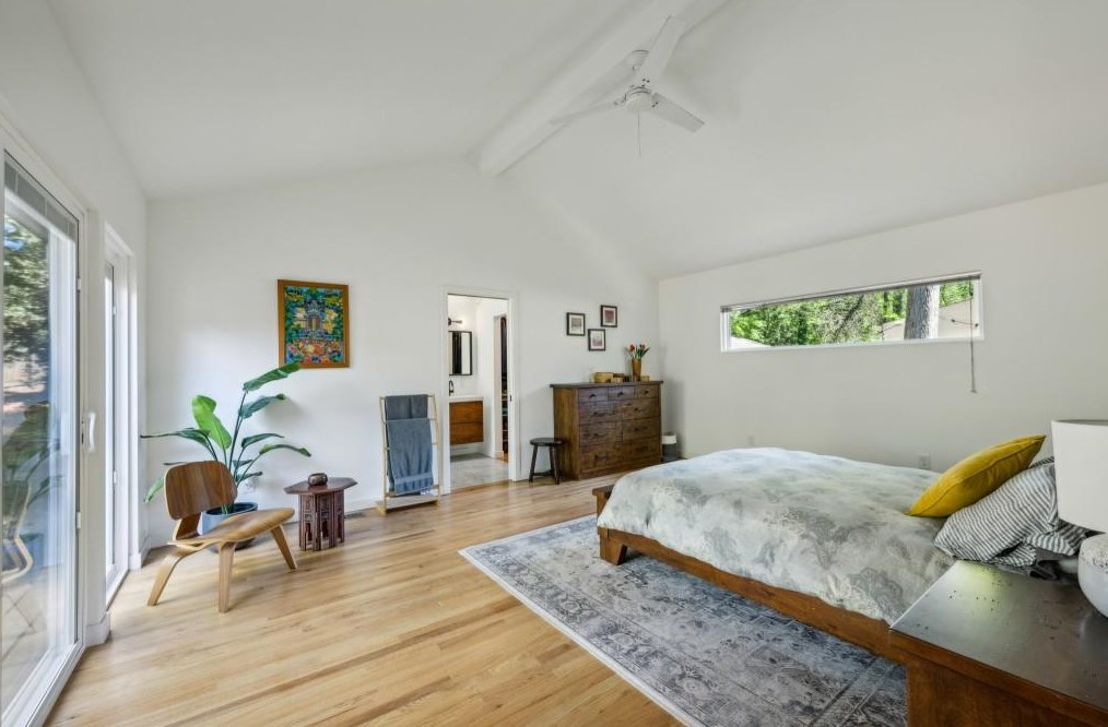 2216 Desmond Dr, Decatur GA  30033-4742 exterior