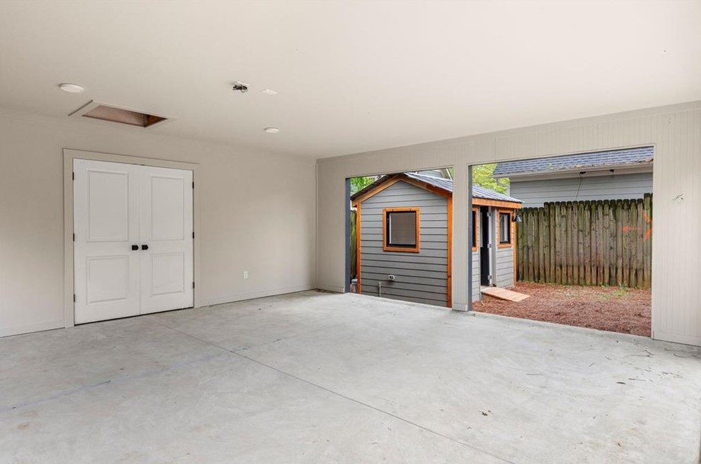 632 Sycamore Dr, Decatur GA  30030-2749 exterior