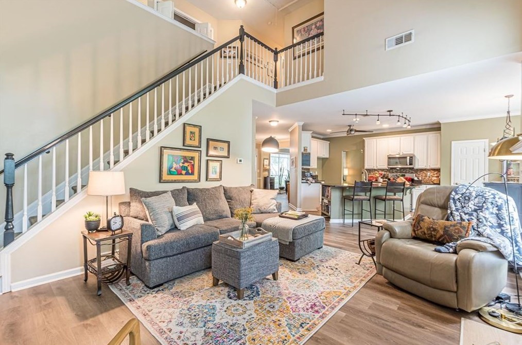 1802 Hidden Springs Walk, Smyrna GA  30082-4252 exterior
