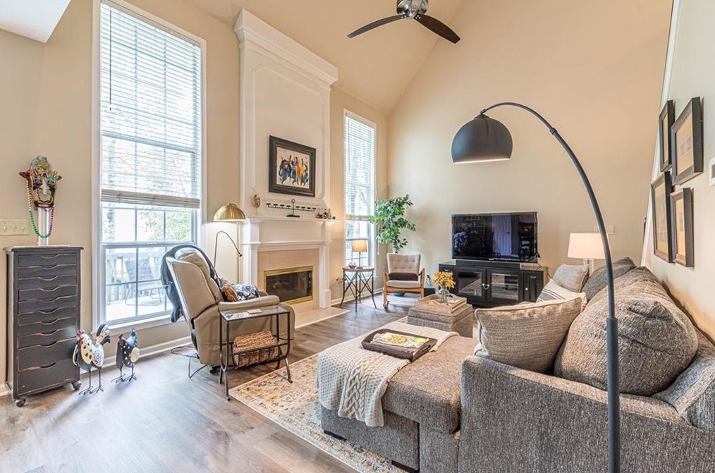 1802 Hidden Springs Walk, Smyrna GA  30082-4252 exterior