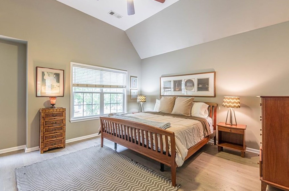 1802 Hidden Springs Walk, Smyrna GA  30082-4252 exterior