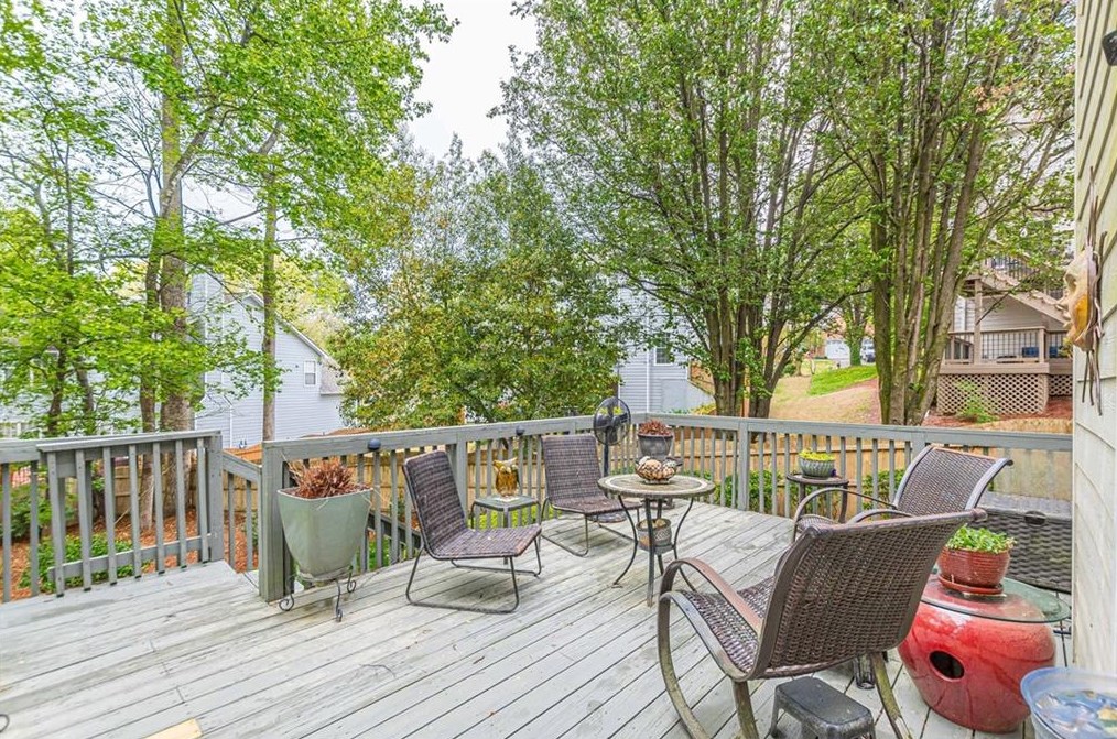 1802 Hidden Springs Walk, Smyrna GA  30082-4252 exterior